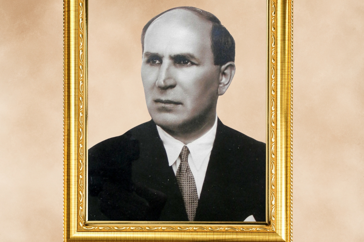 sirmai karolj na braon pozadini